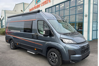 Weinsberg CaraBus 630ME Edition Fire Auto|CaraBus 630ME Edition Fire Automatic|CaraBus 630ME Edition Fire RearView|CaraBus 630ME Edition Fire Storage|CaraBus 630ME Edition Fire Habitation|CaraBus 630ME Edition Fire Swivel seats|CaraBus 630ME Edition Fire inside|CaraBus 630ME Edition Fire Kitchen|CaraBus 630ME Edition Fire Rear Bed|CaraBus 630ME Edition Fire Washroom|